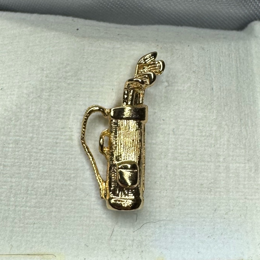 Vintage Colibri Of London 18k Gold Golf Bag Pin